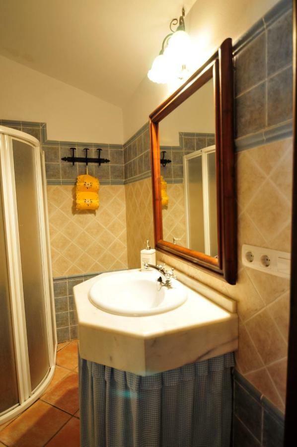 El Romerito Guest House Zalamea la Real Exterior photo